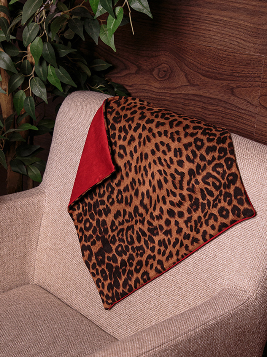Дуэт наволочка трикотаж леопард бронзовый + экозамша красный